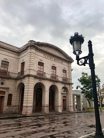 Patio de las Jacarandas